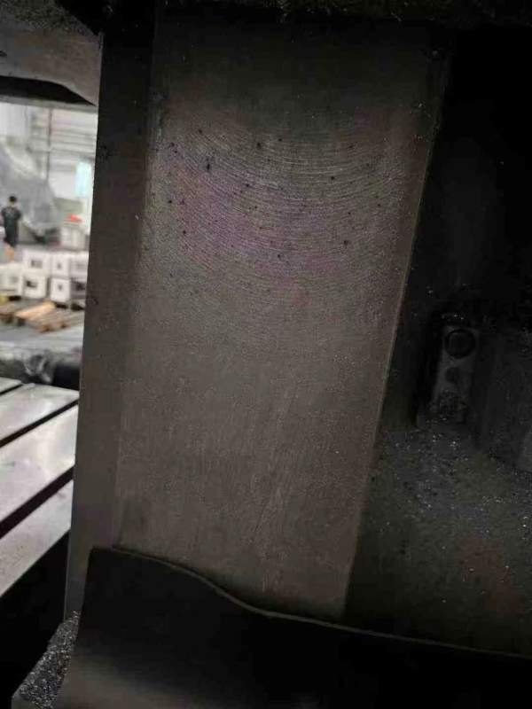 刚买北京一机数控龙门铣床工作台1.6x5米，门宽2米，门.