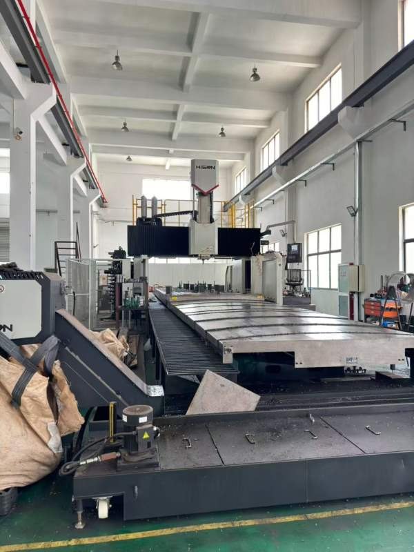 准新海天8033数控龙门，高配，9成新工作台82.5米，门.