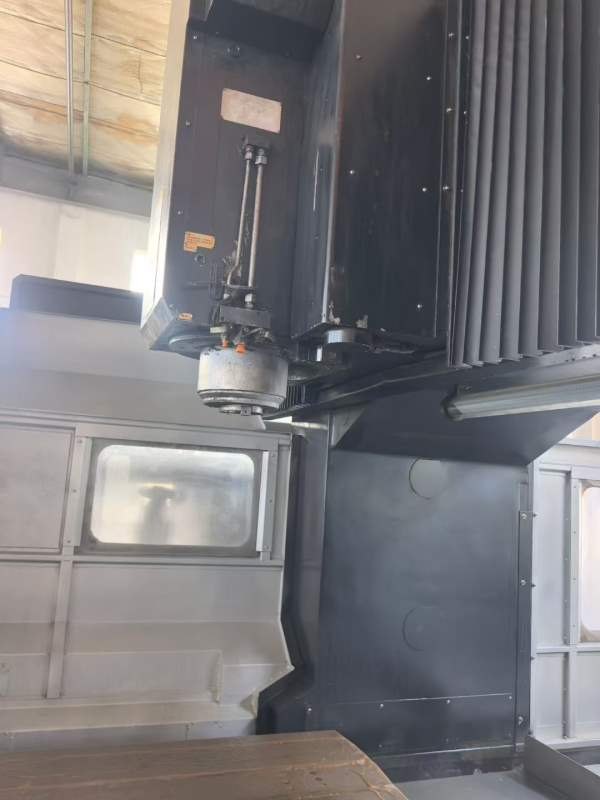 仓库到货靓机一台台湾威立SB-316龙门加工中心工作台15.