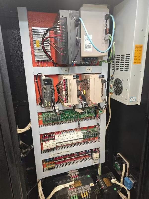 出售同款两台2018年产洪泉数控LT-450T车铣复合，新代.