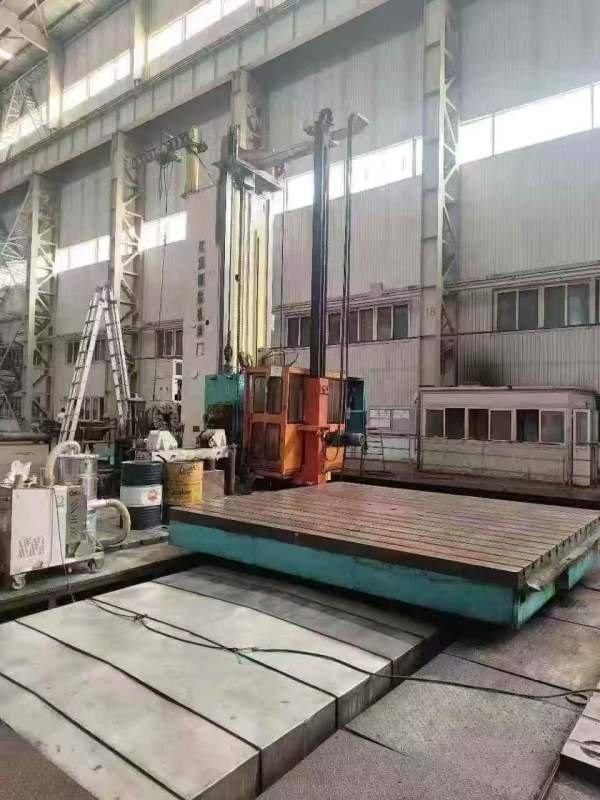 武重2006年产，FB225/2数控落地镗铣床主轴直径225mm回.