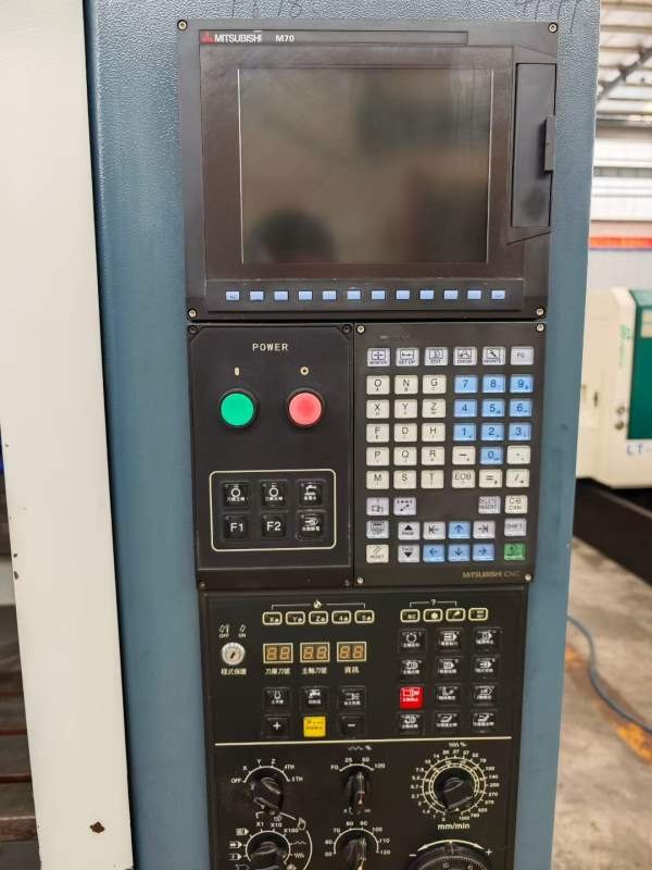 台湾省俊育V6加工中心，三菱M70系统，高速直联主轴，.
