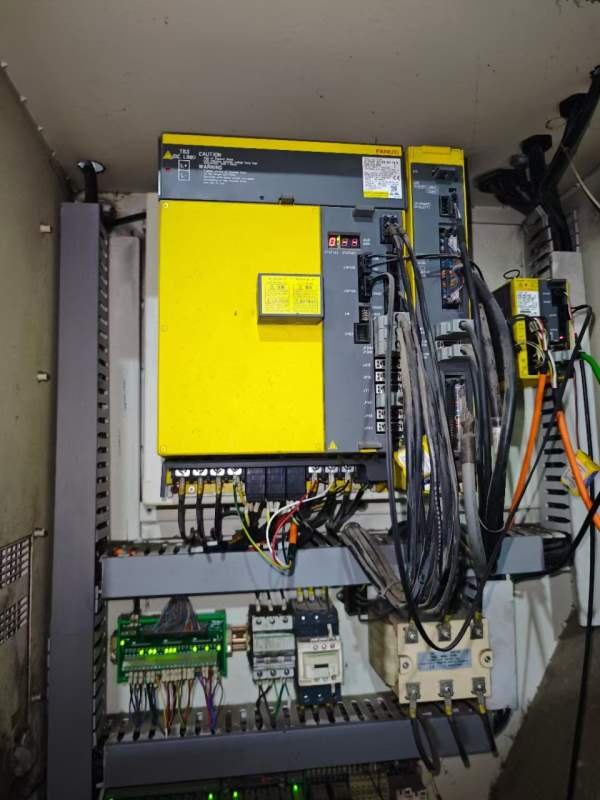 1270加工中心同款3台，40主轴，龙门结构，带中心出水.