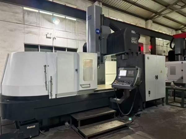台湾高明龙门机型：KCM-2000SV-P三硬轨法兰克0i-MF系.