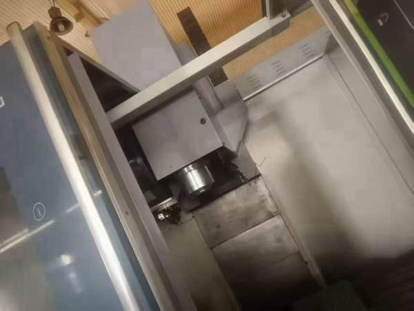 1060加工中心同款2台沈阳i5加工中心。工作台面积:1200.