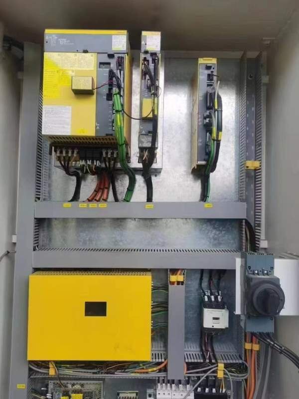 重庆台立克630卧式加工中心，BT50主轴，24把刀库，安.