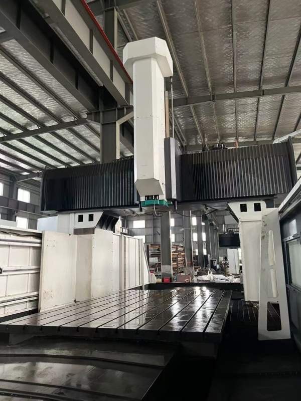 刚刚买下鑫台工4030数控龙门，工作台2500/4000mm，门.