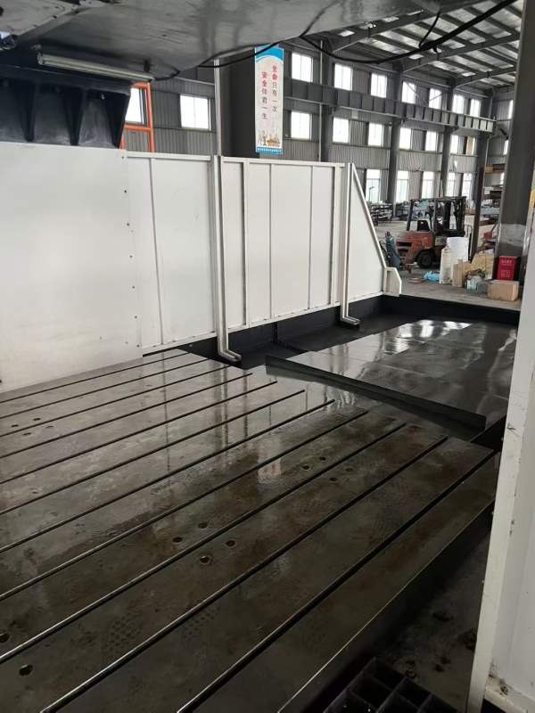 刚刚买下鑫台工4030数控龙门，工作台2500/4000mm，门.