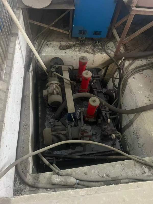 齐齐哈尔机床： 数控立车5米工厂在位出售：  安装少用.
