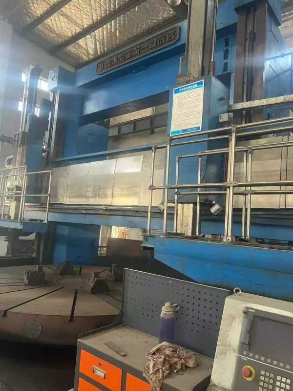 齐齐哈尔机床： 数控立车5米工厂在位出售：  安装少用.