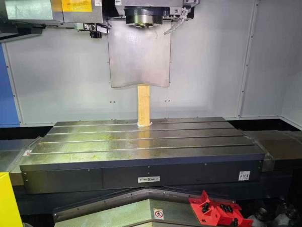 同款两台全新未用斗山DNM5705加工中心，三轴行程:1050.
