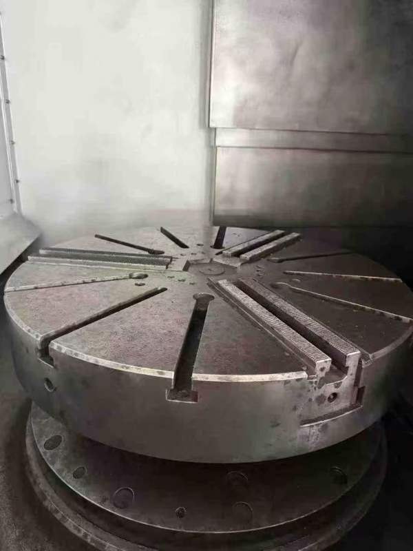台湾油欣1100数控立式车铣复合，硬轨机，x轴带光栅尺.