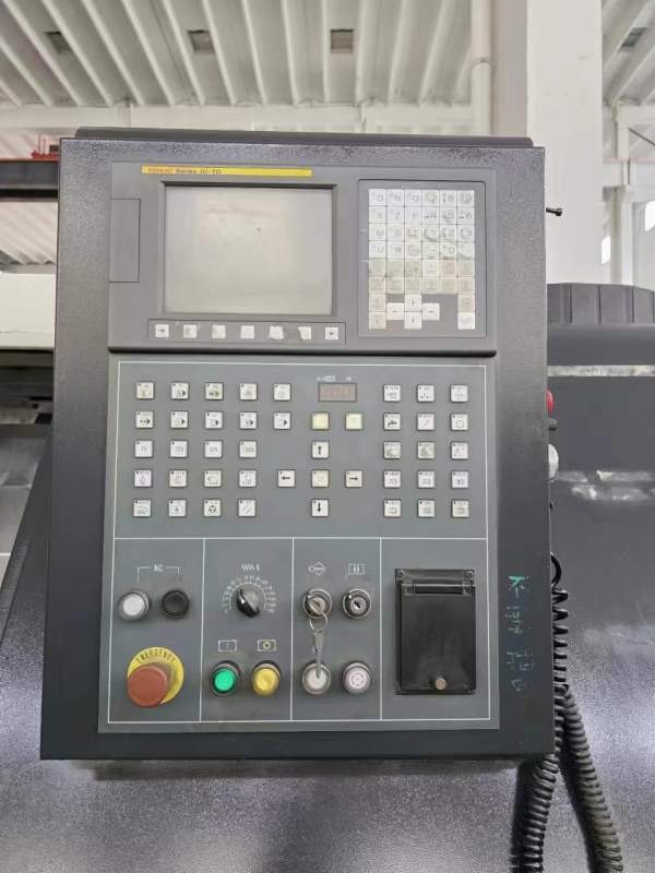 沈阳HTC54100重型数控车床，接电干活，12寸卡盘，加工.