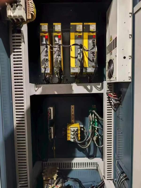 出售台湾高锋850数控铣、可加装刀库、BT40主轴、带油.