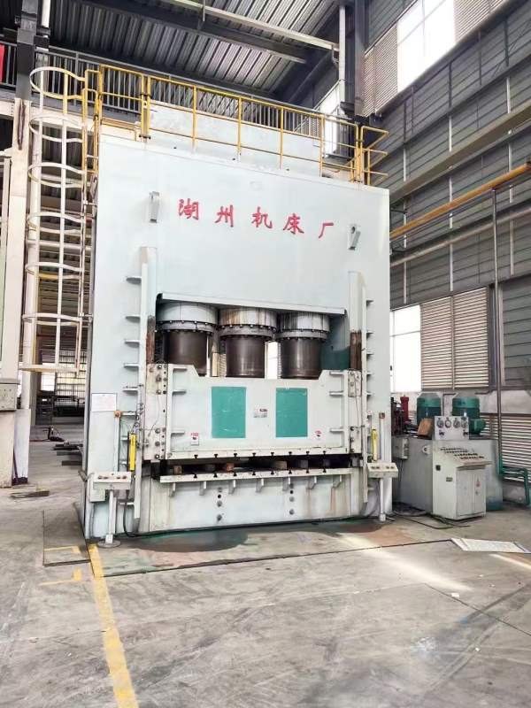 精品湖州3000吨，此机在库，价格不贵，私聊