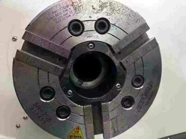 新到一台品上精机数控车床，搭配台湾佳贺8寸卡盘，12.