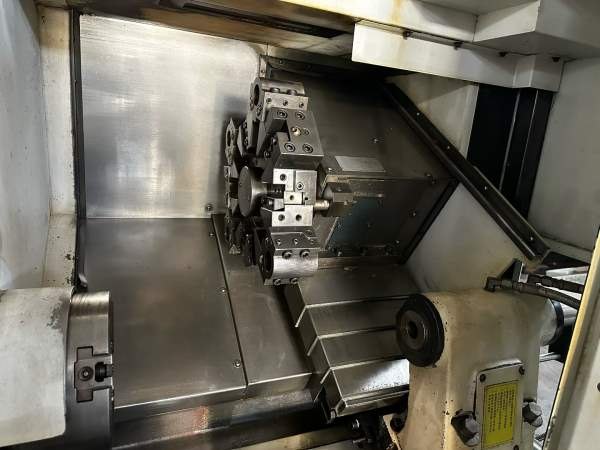 台湾程泰GLS 2000Le数控车床，配发那科Oi-TFplus，8寸.