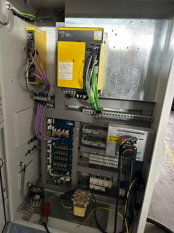 台湾程泰GLS 2000Le数控车床，配发那科Oi-TFplus，8寸.