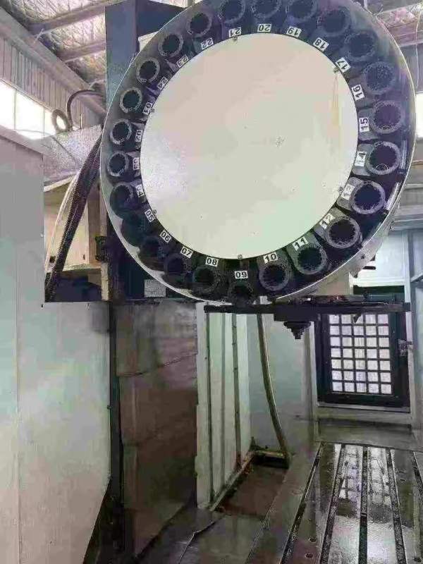 仕兴鸿1160加工中心，2016年出厂，法纳克MD系统，BT40.