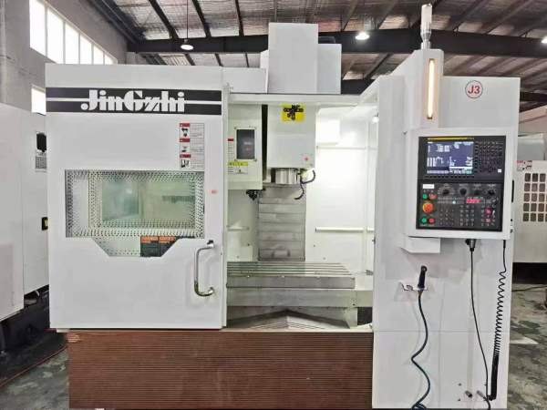 新到一台精志855加工中心，发那科MF PIUS系统，BT40主.