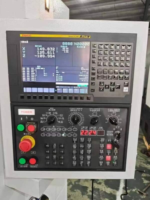 新到一台精志855加工中心，发那科MF PIUS系统，BT40主.