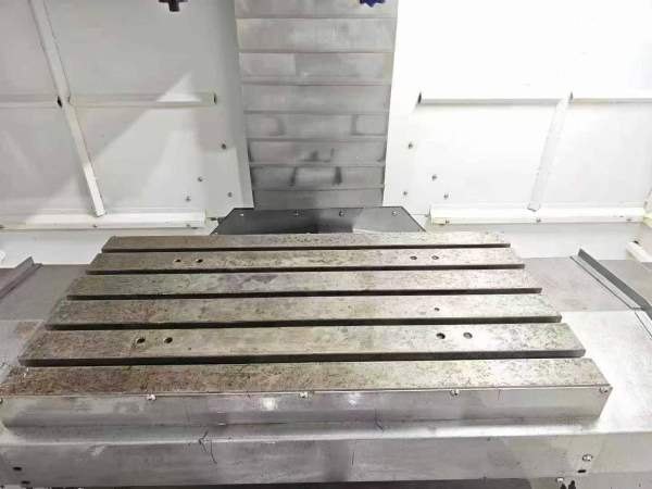 新到一台精志855加工中心，发那科MF PIUS系统，BT40主.