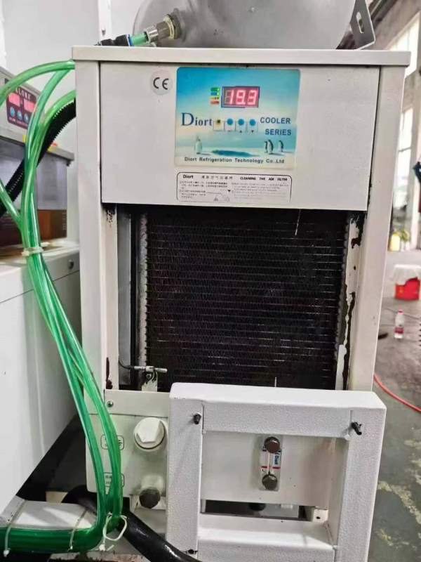 新到一台精志855加工中心，发那科MF PIUS系统，BT40主.