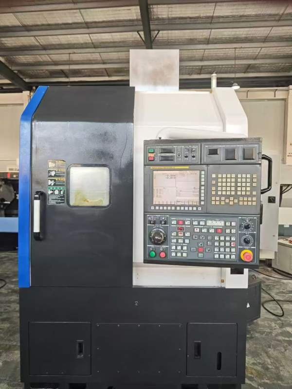 出售韩国威亚LV300R数控立车、型号：LV300R发那科32i.