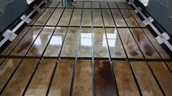 国内一线品牌普拉迪3020数控龙门、有两台全新行程3000.