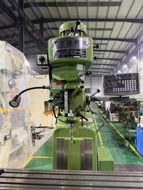 准新机:2024年台捷4号炮塔铣，完全媲美新机，低价出售