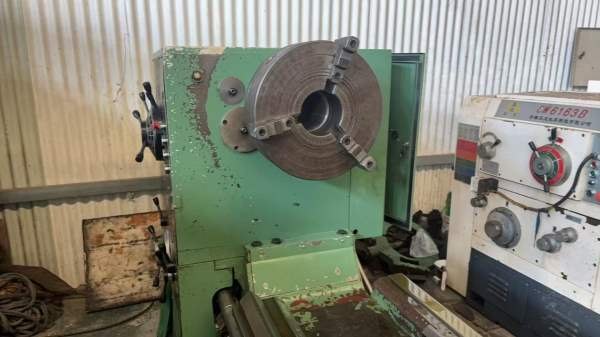 大连机床厂CW621104米车床，带马鞍，导轨如镜面