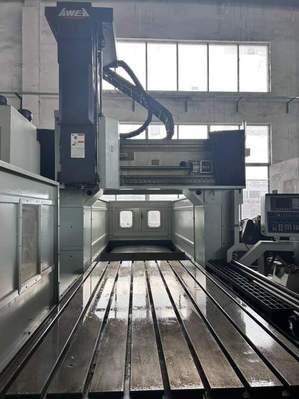 台湾亚威NVP-3015龙门加工中心，发那科MF系统、（1包.