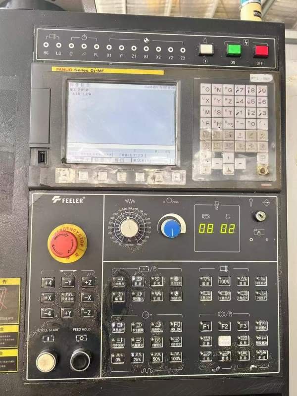 台湾友佳FV-800A立式加工中心一台、32A一台、两线一硬.