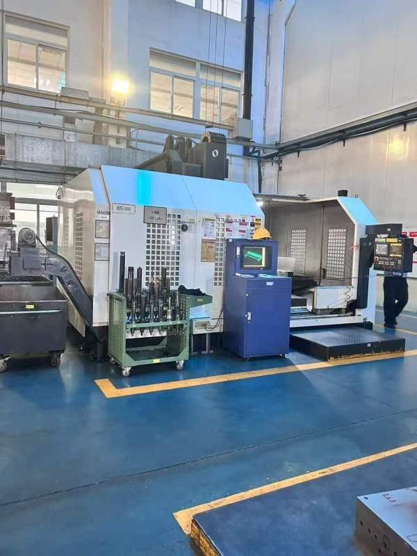 在位出售牧野F12立加一台、工作台2150/1200、安装在位.