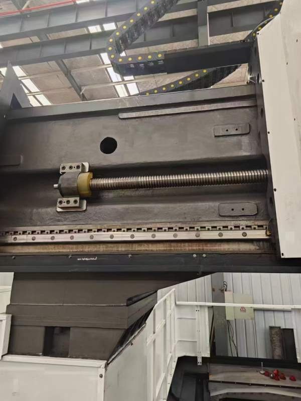 2024年重型台功4228龙门加工中心一台，两线一硬，BT50.