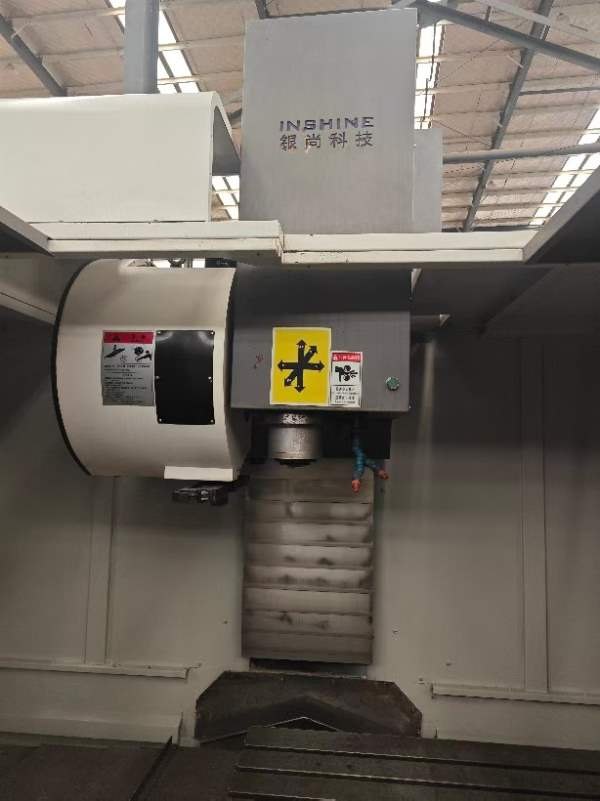 出售：银尚855加工中心一台，三线规，发那科大屏mf系.