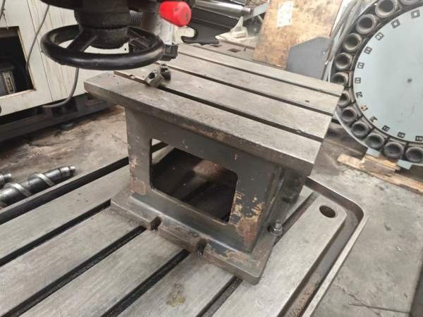 出售2014年中捷产3050摇臂钻，洛阳仓库。