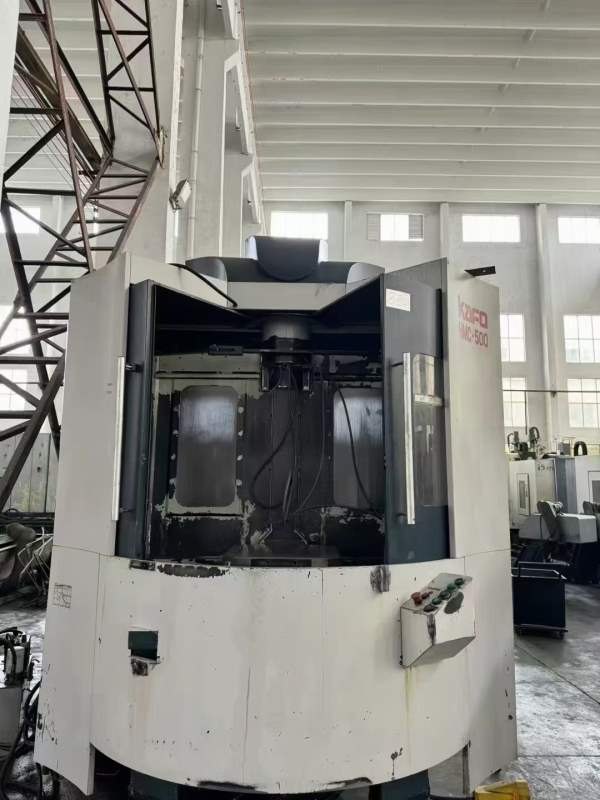 台湾高峰500卧加，大功率电主轴BT50，1万转。三轴线轨.