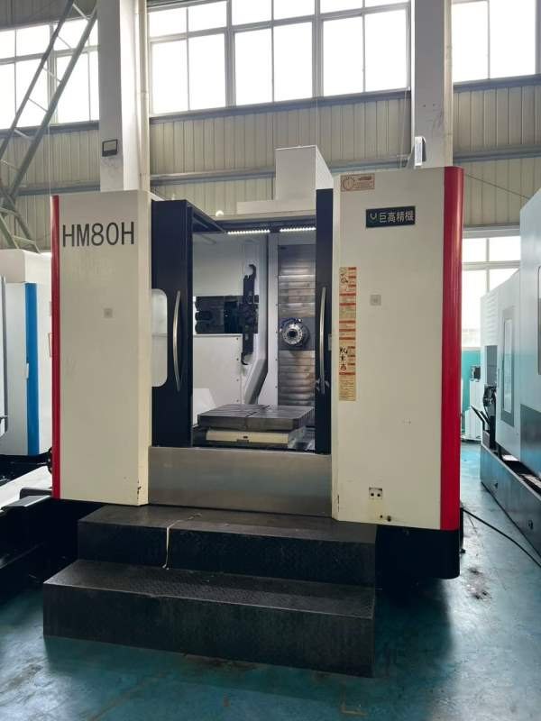 巨高800单工位卧加三轴滚柱线轨工作台800/800，主轴BT.