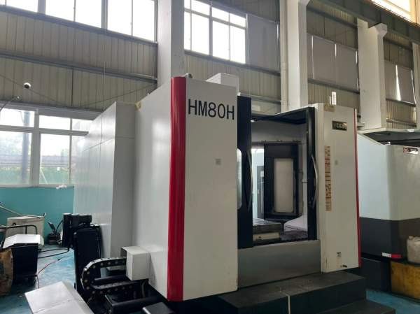 巨高800单工位卧加三轴滚柱线轨工作台800/800，主轴BT.