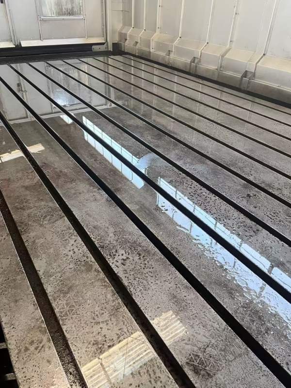 济南工厂刚刚买下台湾星视野4223龙门加工中心，工作台.