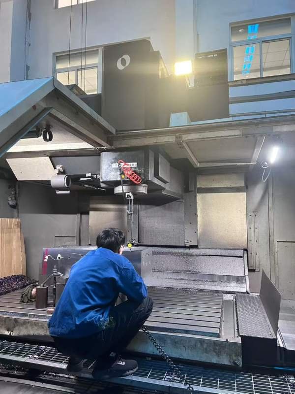 在位出售牧野GF12立加一台、安装在位正常使用、懂行的.