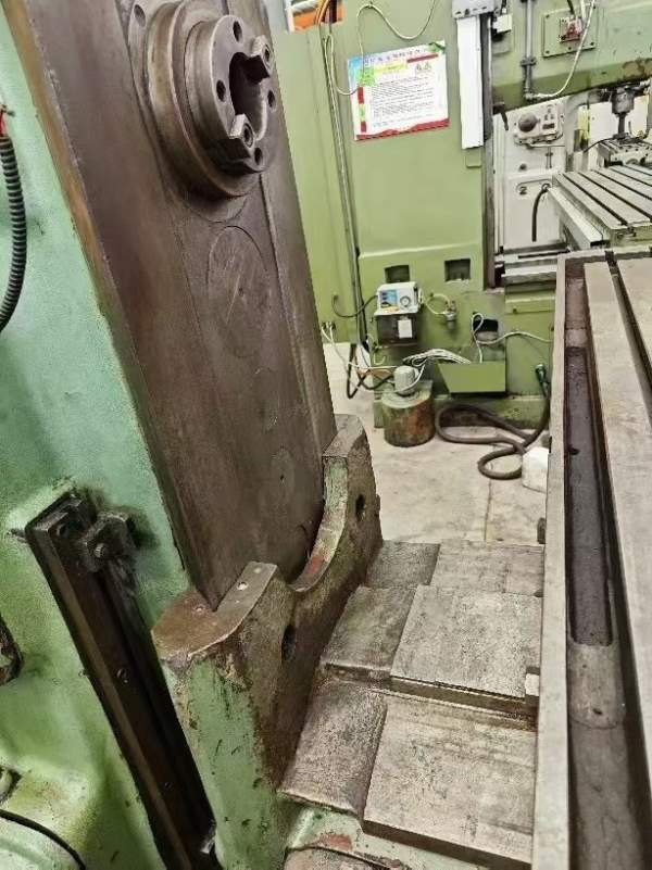 2500一吨洛阳仓库。