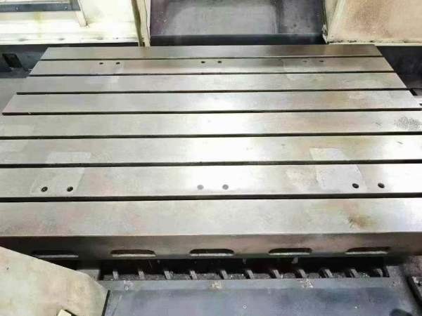 刚刚拿下一台南通机床厂产2015数控龙门、工作台2/1.25.