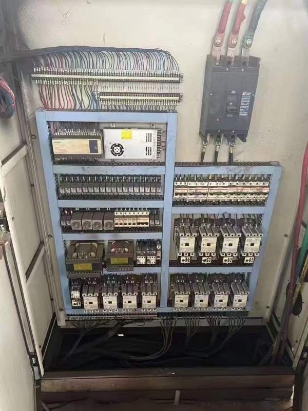 大吨位，小台面南通皋液2000吨，台面1.6米2.5米，移动.