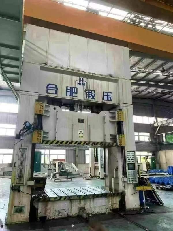 还剩一台500吨，合肥锻压产，台面3米乘1.6米，移动台.