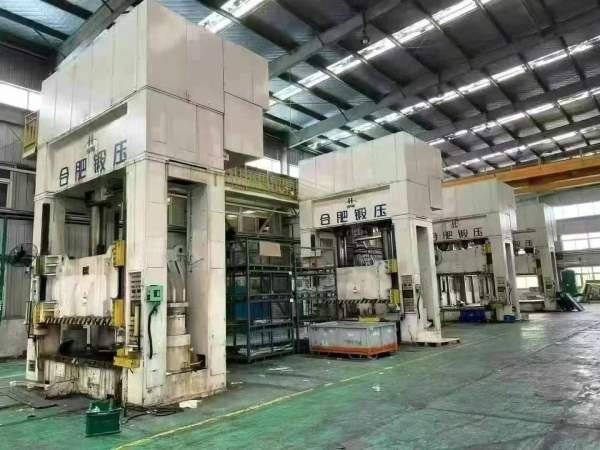 还剩一台500吨，合肥锻压产，台面3米乘1.6米，移动台.