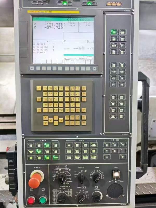 台湾原装程泰重型数控车床GS-6600L2，旋转直径1100mm.