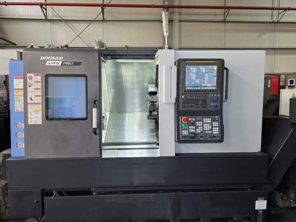 韩国原装斗山2100Ly车铣复合，带Y轴，8寸卡盘，过棒料.