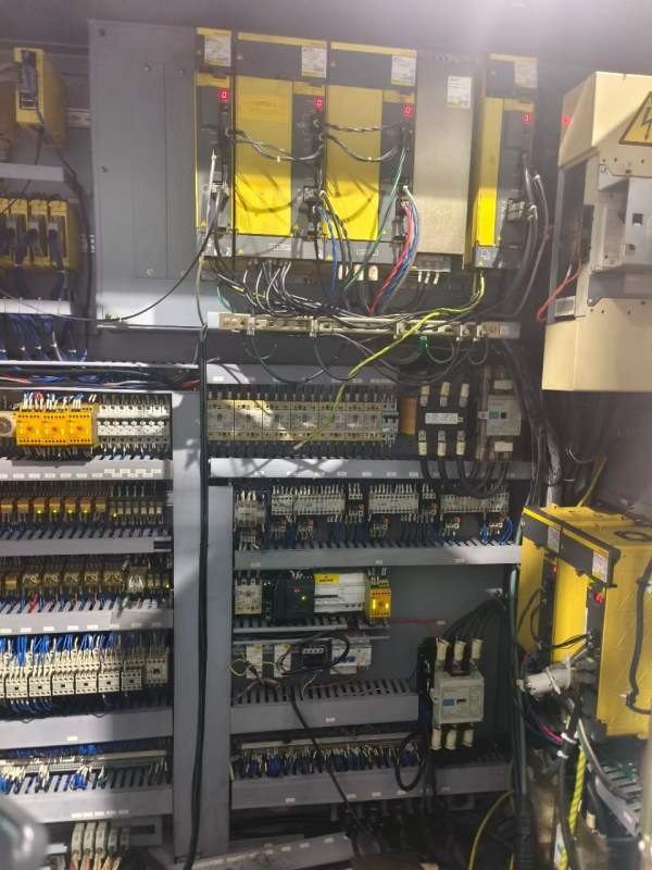 日本三菱800卧加工中心DH80工作台:800800mmX/Y/Z行程:.